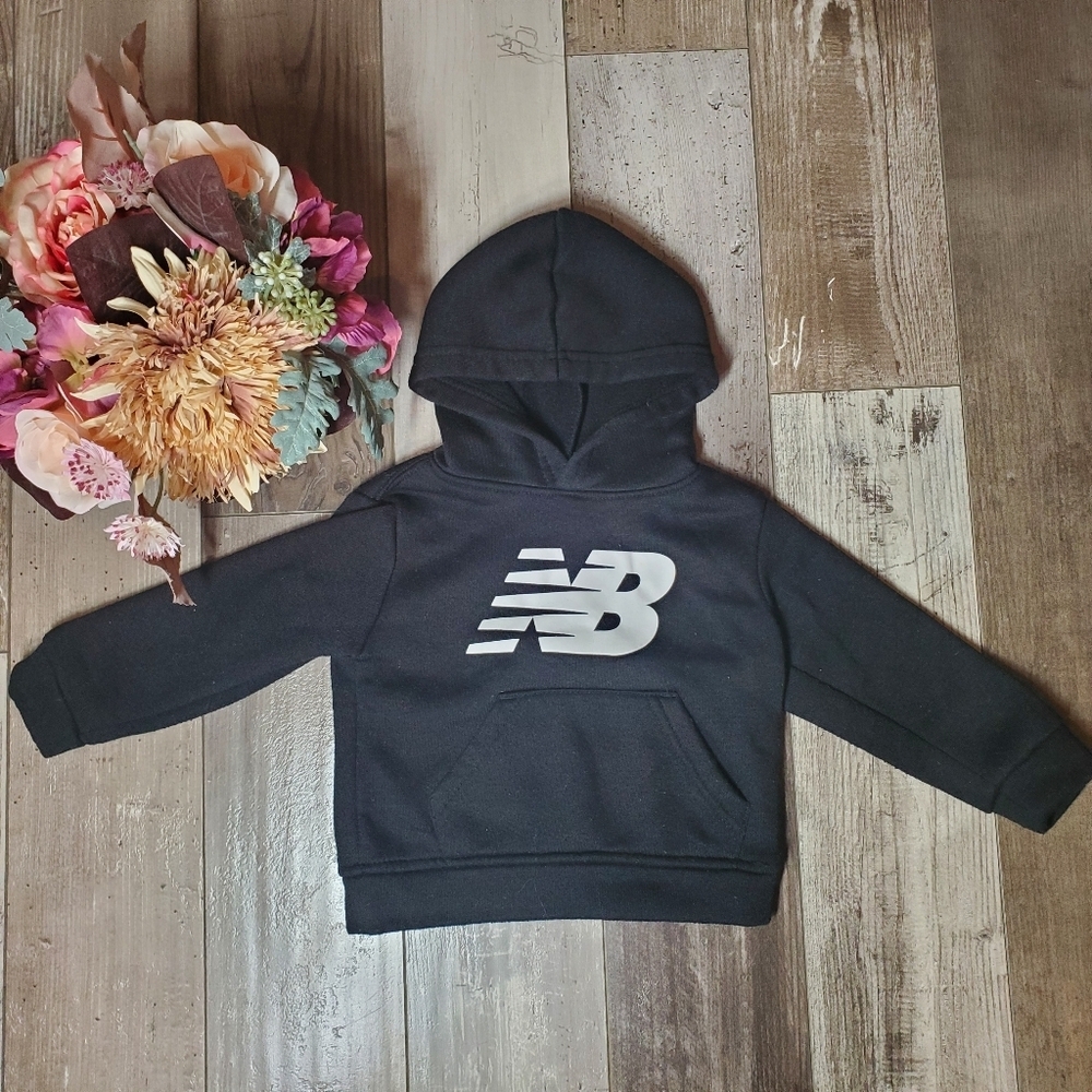 New Balance Baby Boy Fleece Hoodie Black & White Size 12m EUC